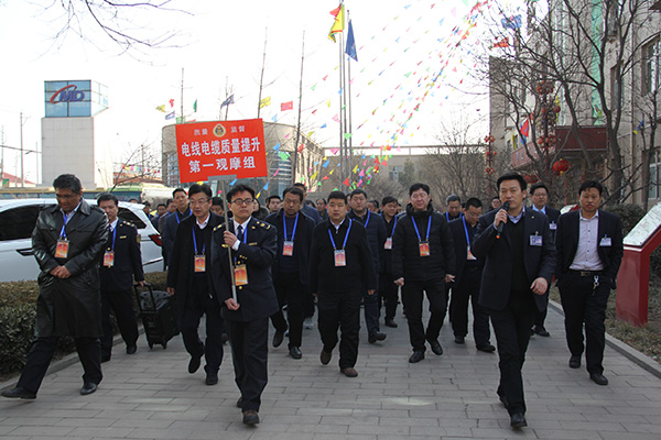 省市县有关向导和300多家企业代表观摩尊龙凯时集团